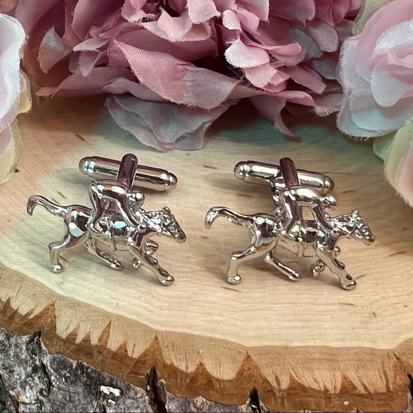 Galloping Racehorse and Jockey Silver Cufflinks - Picture 8 of 15